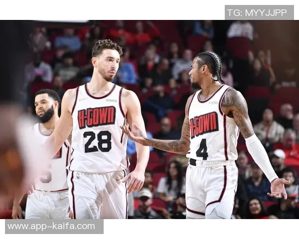 伊布重回火箭队，将出战下赛季NBA比赛